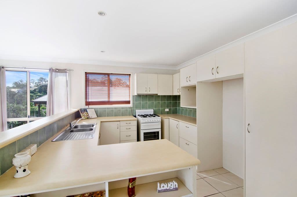 8 Dinjirra Court, Tugun QLD 4224, Tugun - Thumbnail 5