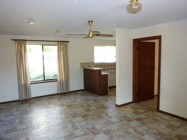 11A  Guilford Street, CLARE SA 5453, Clare - Thumbnail 2