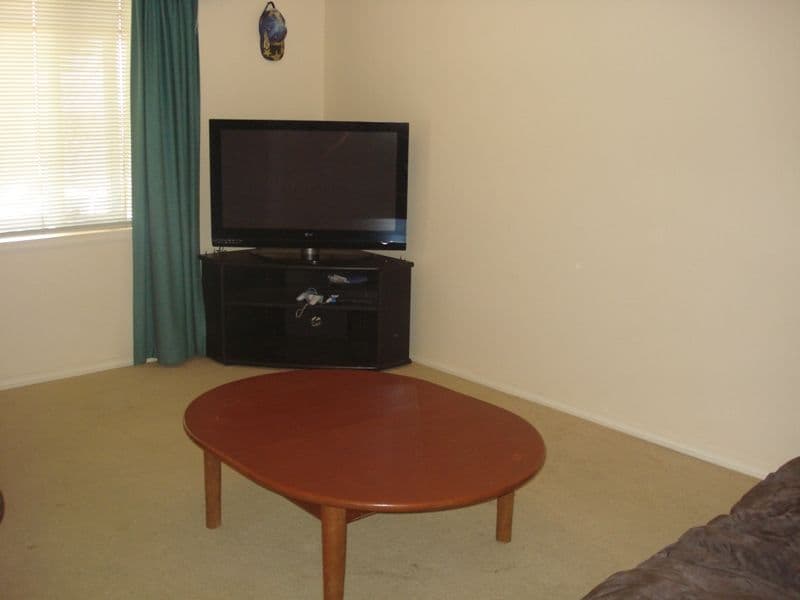 4 Dorset Close, New Auckland, QLD, 4680, New Auckland - Thumbnail 6