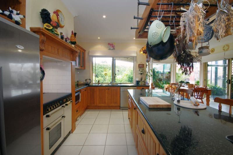48 Burgundy Drive, WAURN PONDS VIC 3216, Waurn Ponds - Thumbnail 2
