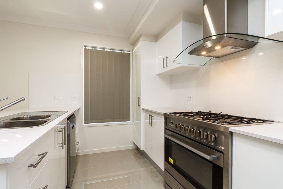 27 Haven Drive, Holmview QLD 4207, Holmview - Thumbnail 2