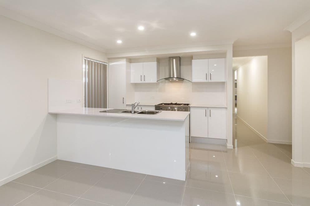 27 Haven Drive, Holmview QLD 4207, Holmview - Thumbnail 3