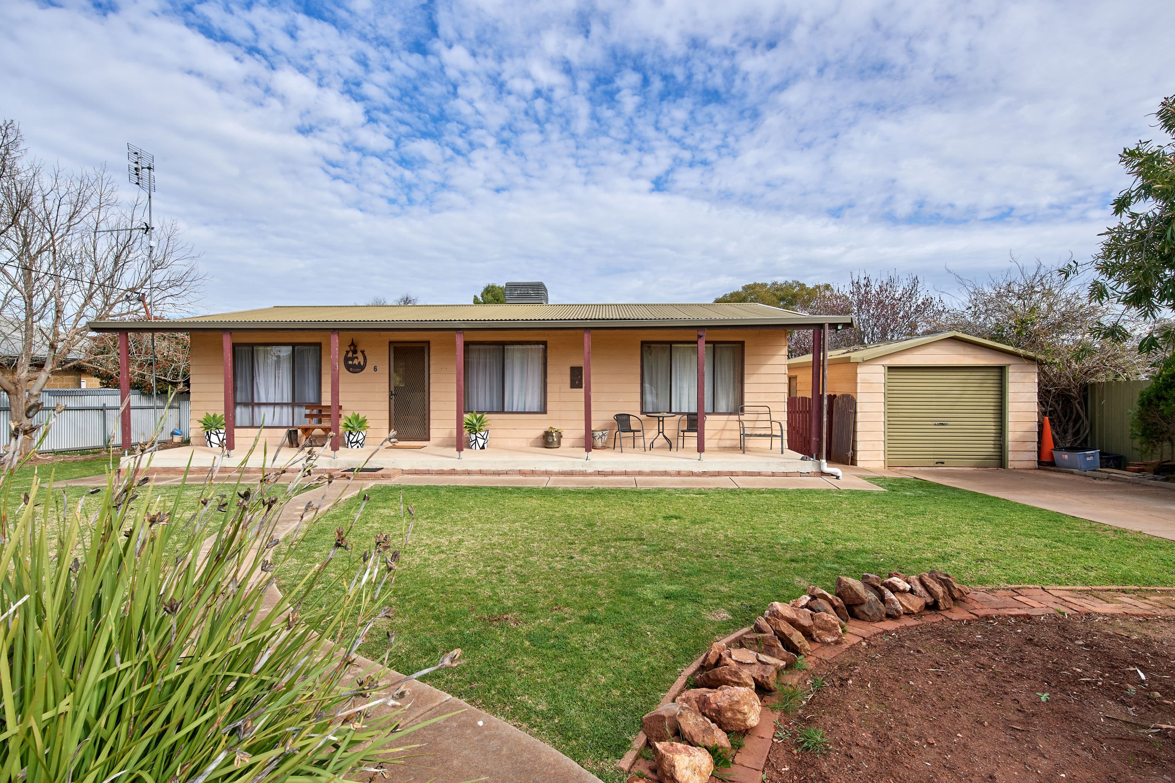 6 Kingdon Drive, Coolamon NSW 2701, Coolamon - Thumbnail 2