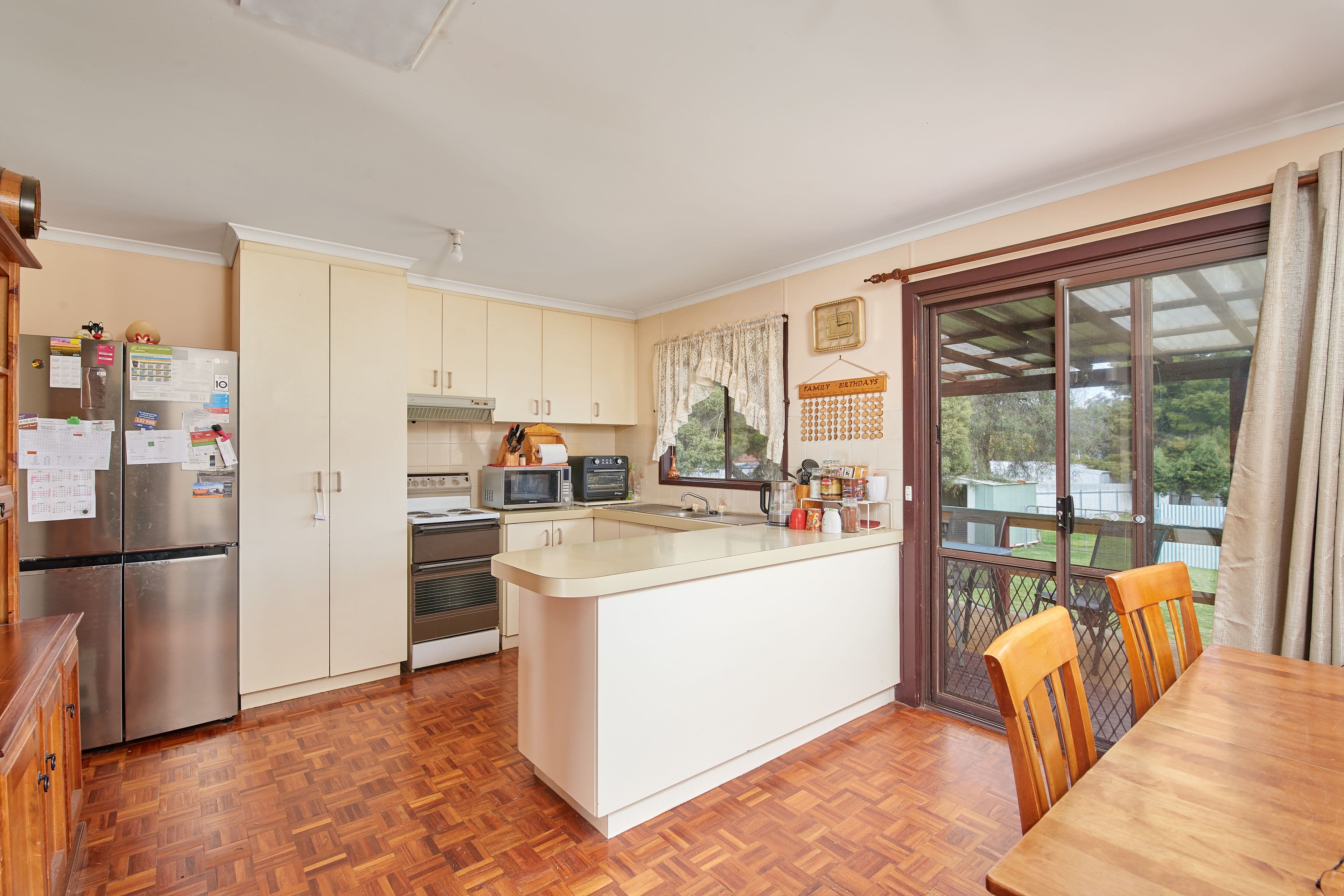 6 Kingdon Drive, Coolamon NSW 2701, Coolamon - Thumbnail 4
