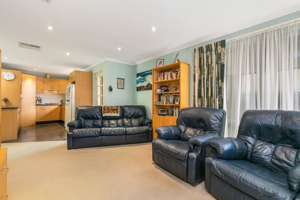 6 Cooder Way, Clovelly Park SA 5042, Clovelly Park - Thumbnail 2