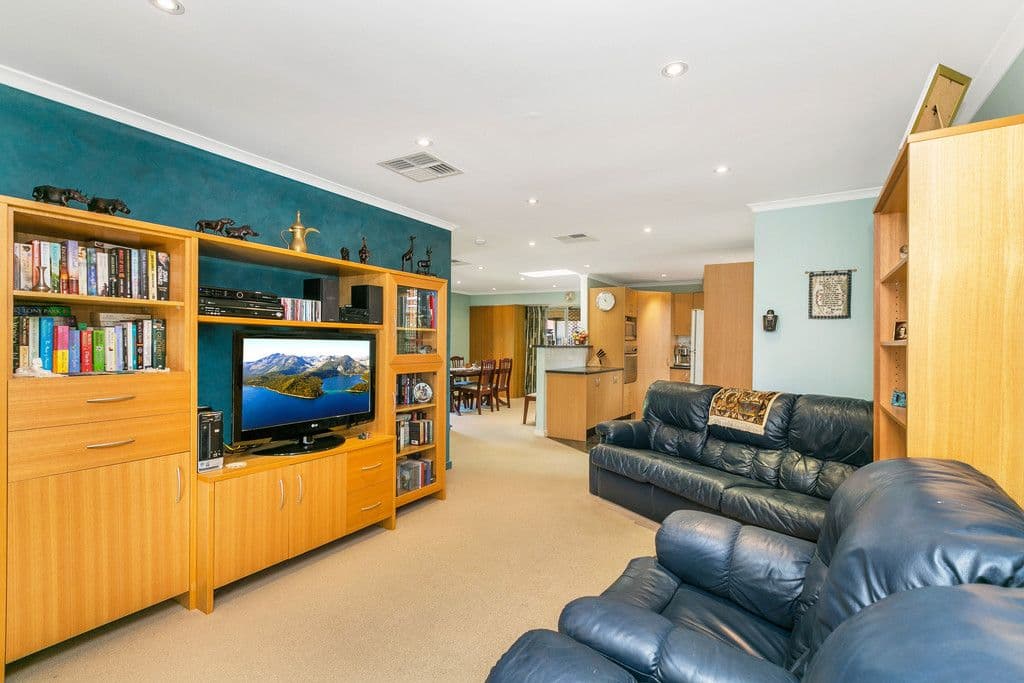 6 Cooder Way, Clovelly Park SA 5042, Clovelly Park - Thumbnail 4
