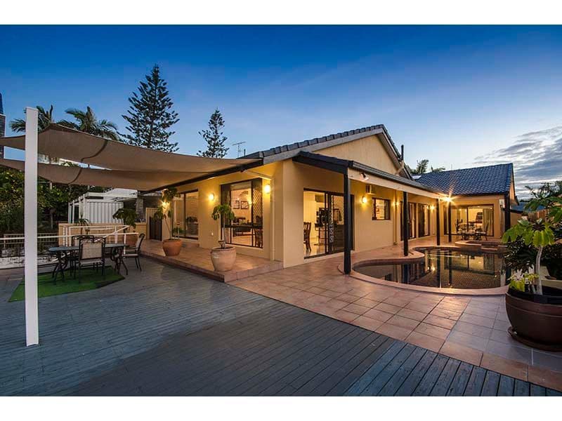 31 Stanhill Drive, CHEVRON ISLAND QLD 4217, Chevron Island - Thumbnail 2
