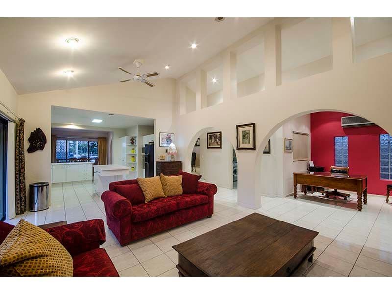 31 Stanhill Drive, CHEVRON ISLAND QLD 4217, Chevron Island - Thumbnail 5