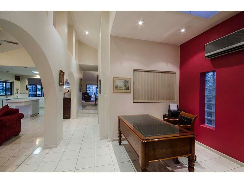 31 Stanhill Drive, CHEVRON ISLAND QLD 4217, Chevron Island - Thumbnail 7