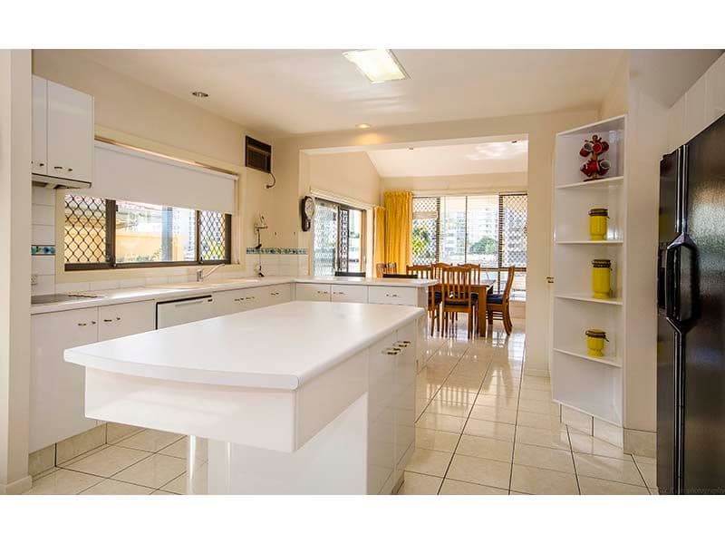 31 Stanhill Drive, CHEVRON ISLAND QLD 4217, Chevron Island - Thumbnail 8