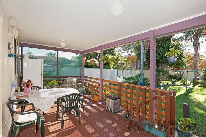 7 Marks Road, GOROKAN NSW 2263, Gorokan - Thumbnail 2