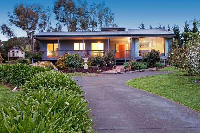 235 Princes Highway, WAURN PONDS VIC 3216, Waurn Ponds - Image 1
