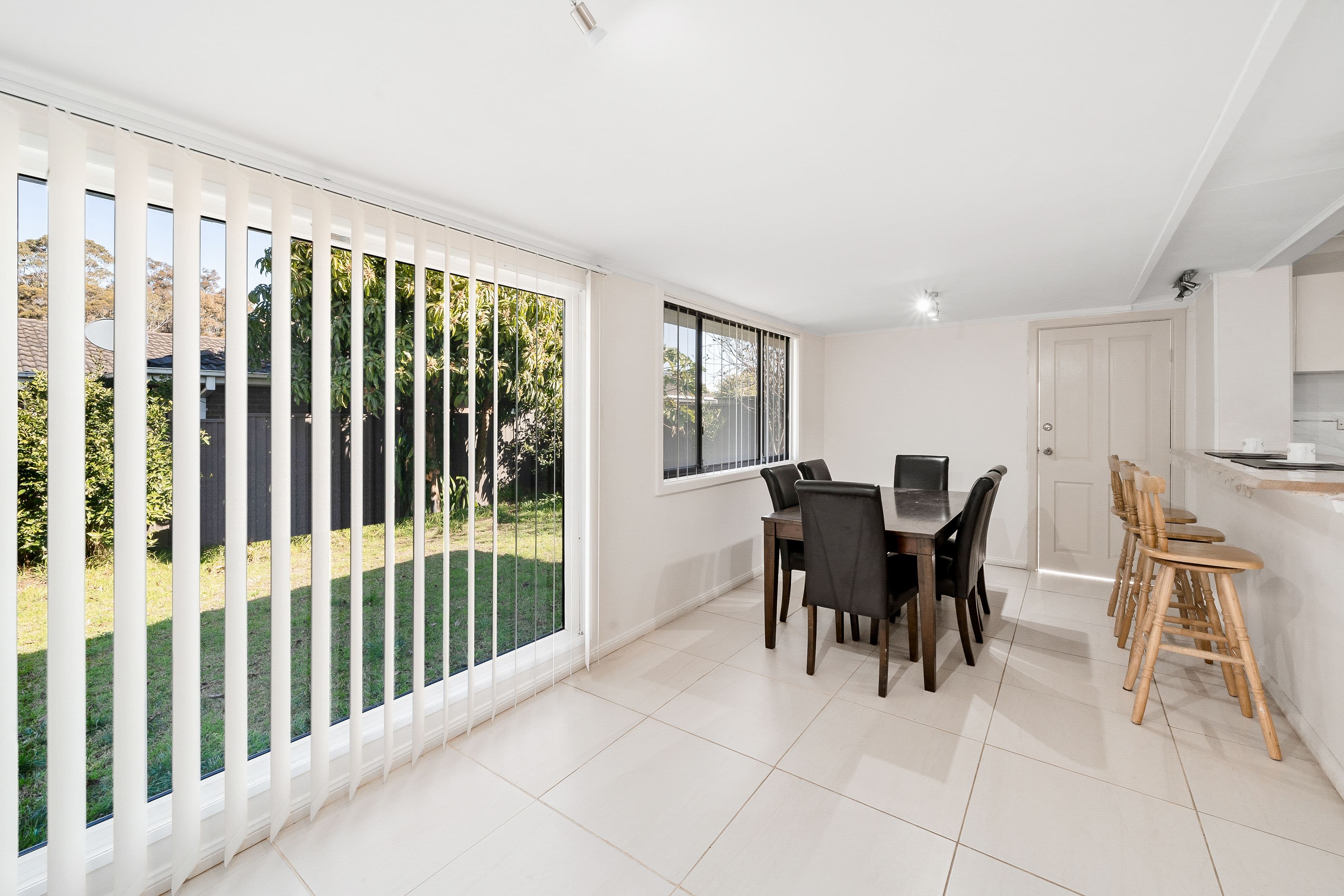 2 Hope Crescent, Bossley Park NSW 2176, Bossley Park - Thumbnail 4