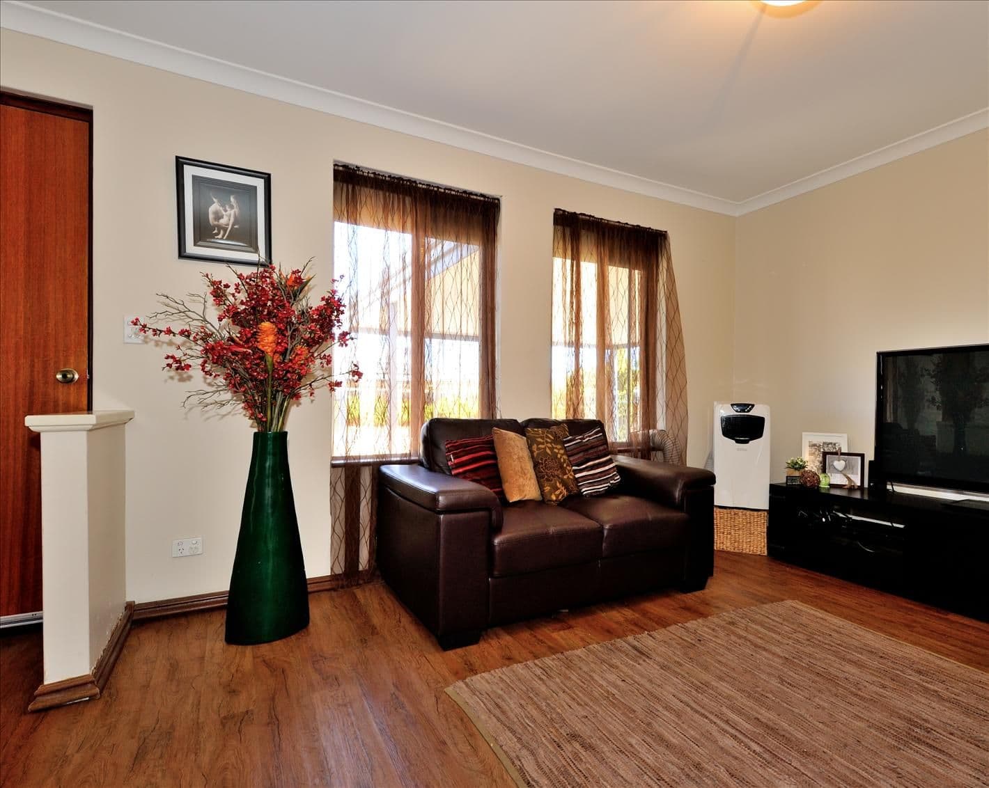 2 Winderie Crescent, ELLENBROOK WA 6069, Ellenbrook - Thumbnail 2