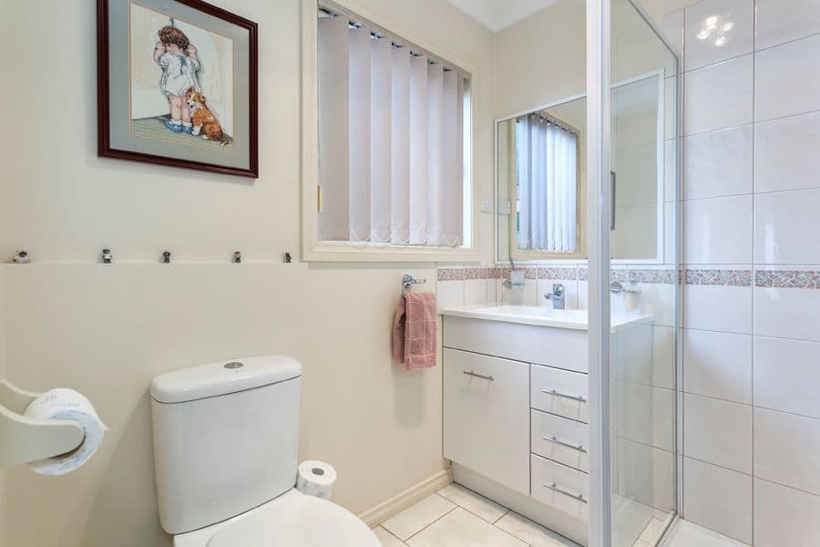 25 Bernard Drive, MELTON SOUTH VIC 3338, Melton South - Thumbnail 6