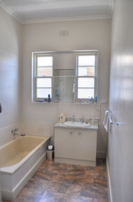 8 McKnight Street, WARRNAMBOOL VIC 3280, Warrnambool - Thumbnail 6