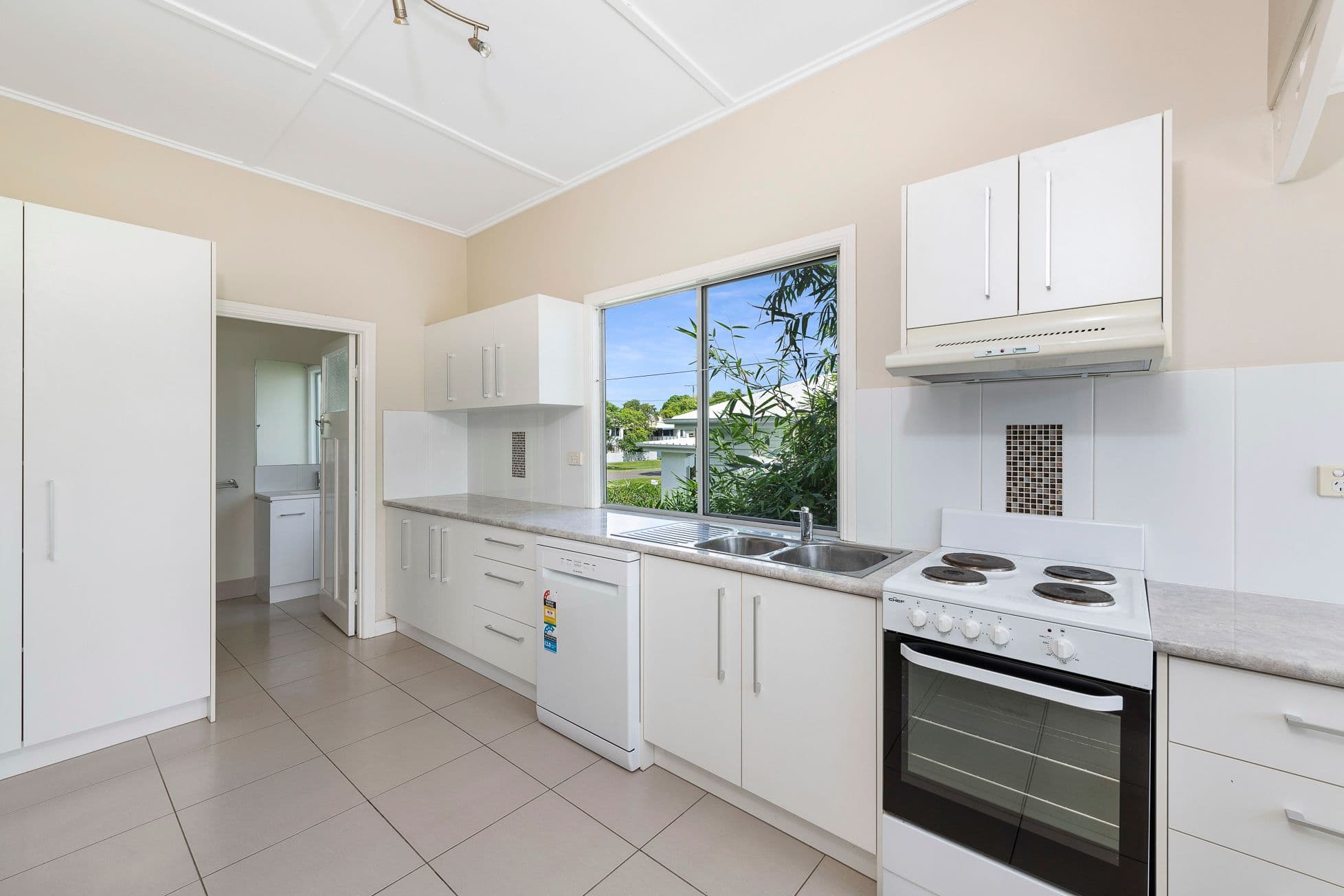 51 Gavegan Street, Bundaberg North QLD 4670, Bundaberg North - Thumbnail 5
