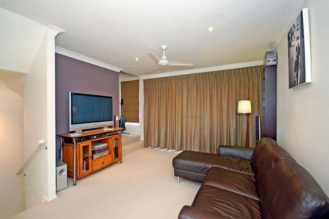 10 - 12   Wilkie Street, YEERONGPILLY QLD 4105, Yeerongpilly - Thumbnail 3