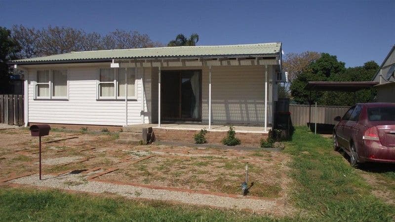 7 Moon Crescent, PARKES NSW 2870, Parkes - Image 1