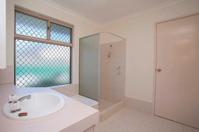 3 Bucknell Place, SWAN VIEW WA 6056, Swan View - Thumbnail 3