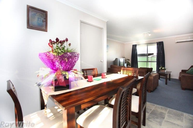 7 Alexandra Court, DECEPTION BAY QLD 4508, Deception Bay - Thumbnail 2
