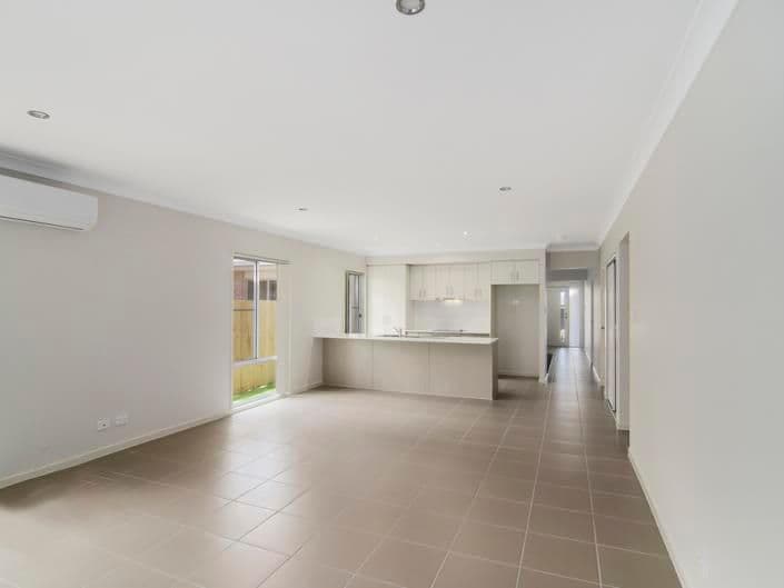 12 Learning Street, Coomera QLD 4209, Coomera - Thumbnail 2
