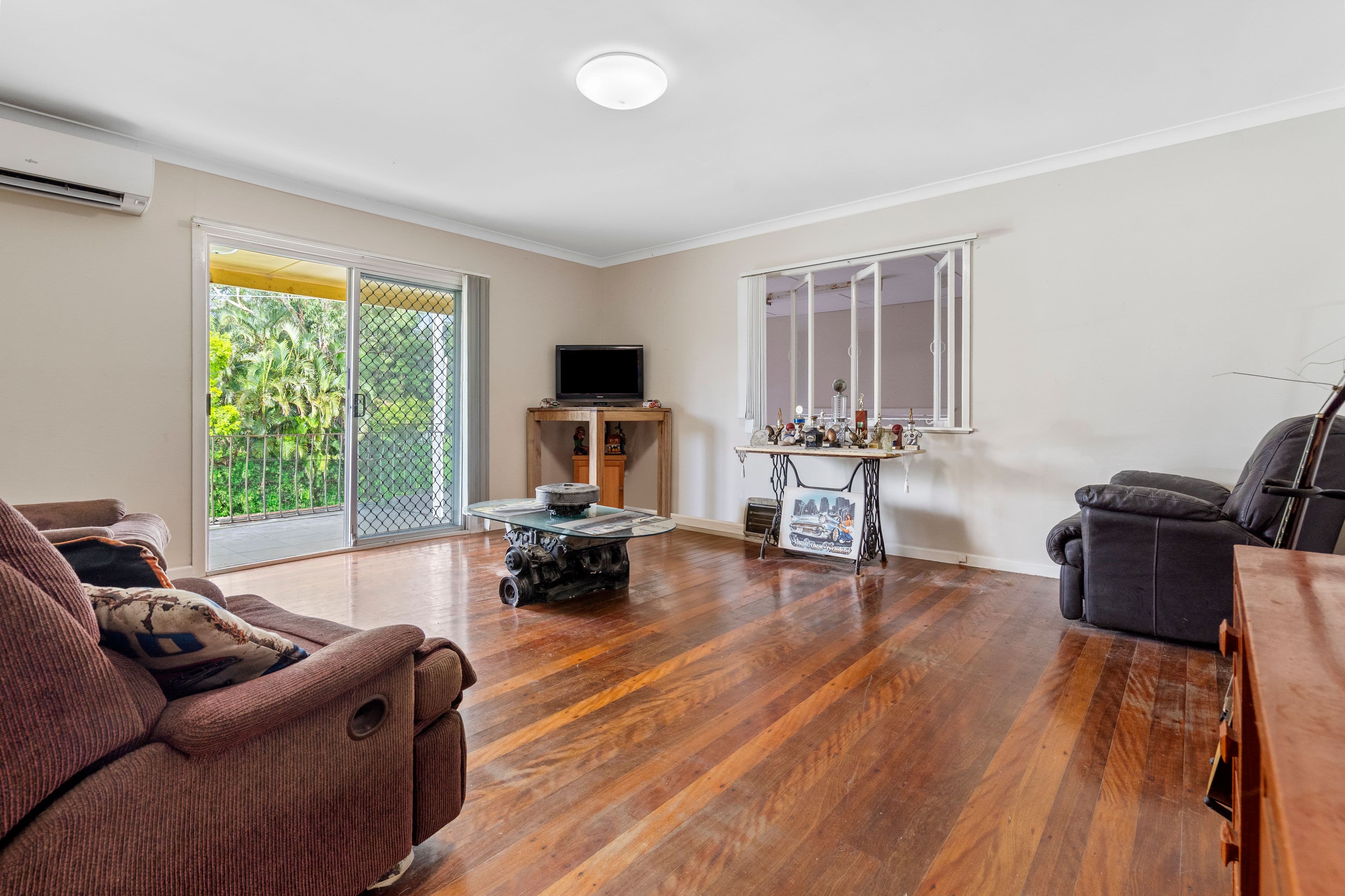 31 Elm Avenue, Woodridge QLD 4114, Woodridge - Thumbnail 2