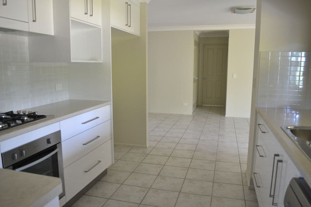 10 Lorikeet Avenue, YEPPOON QLD 4703, Yeppoon - Thumbnail 2