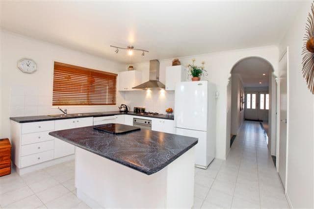 46 Lakes Drive, CRAIGIEBURN VIC 3064, Craigieburn - Thumbnail 2