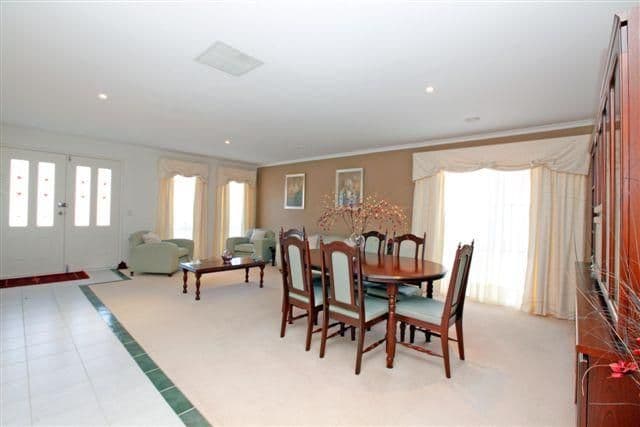 46 Lakes Drive, CRAIGIEBURN VIC 3064, Craigieburn - Thumbnail 3