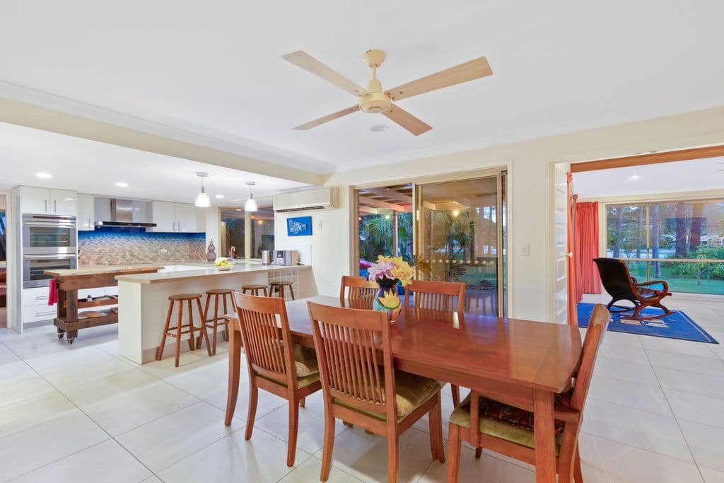 24 Foreshore Close, Elanora QLD 4221, Elanora - Thumbnail 4