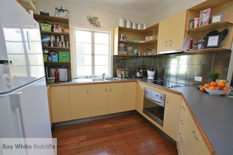 42 Donkin Street, SCARBOROUGH QLD 4020, Scarborough - Thumbnail 3