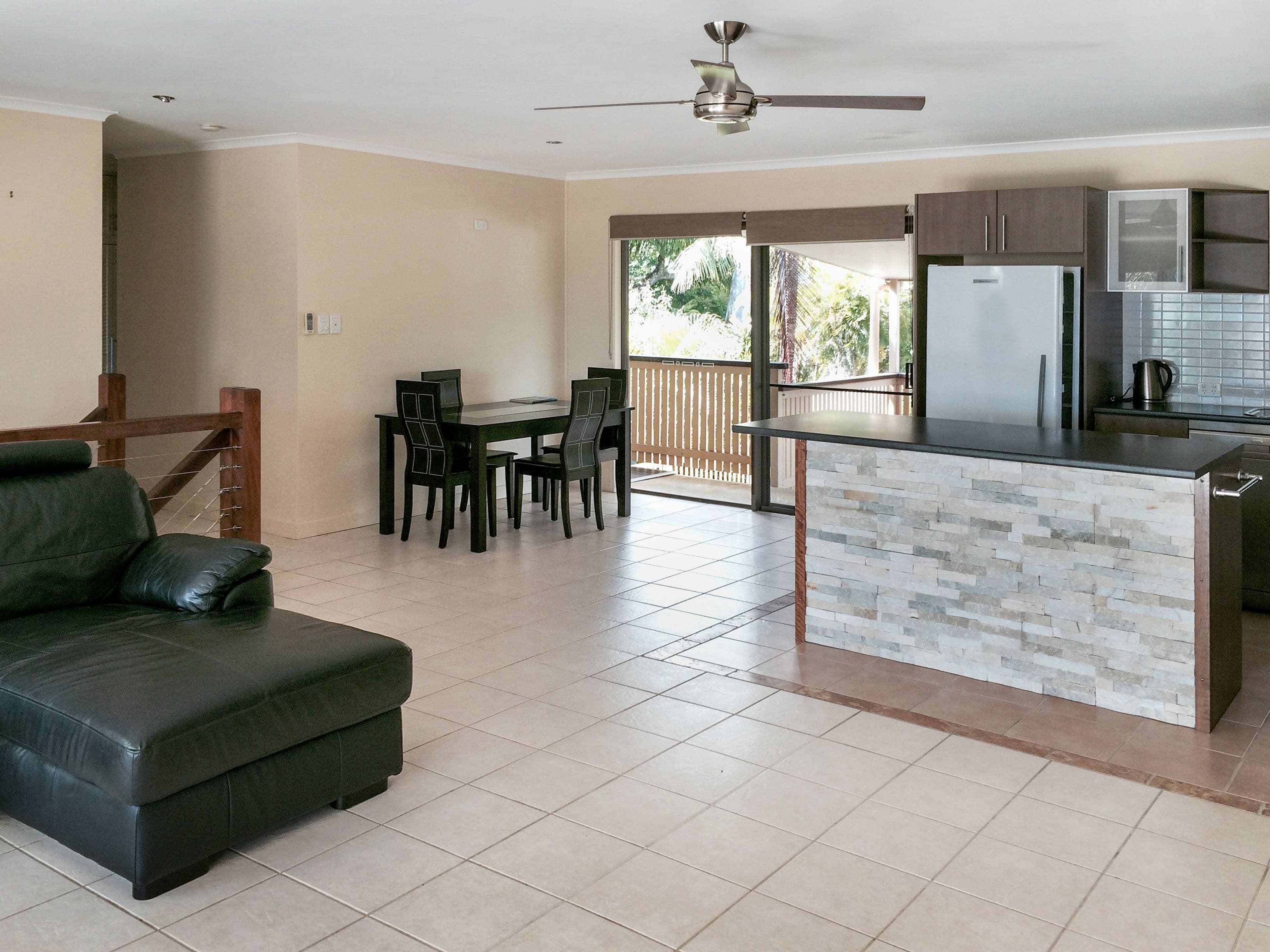 38 Island Drive, Cannonvale QLD 4802, Cannonvale - Thumbnail 2