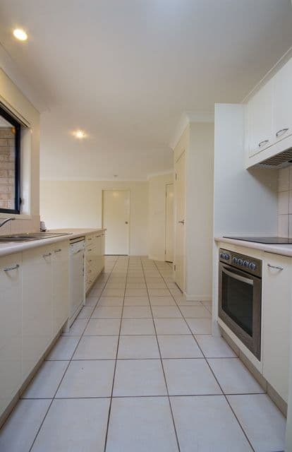 13 Ridgemont Street, UPPER COOMERA QLD 4209, Upper Coomera - Thumbnail 3