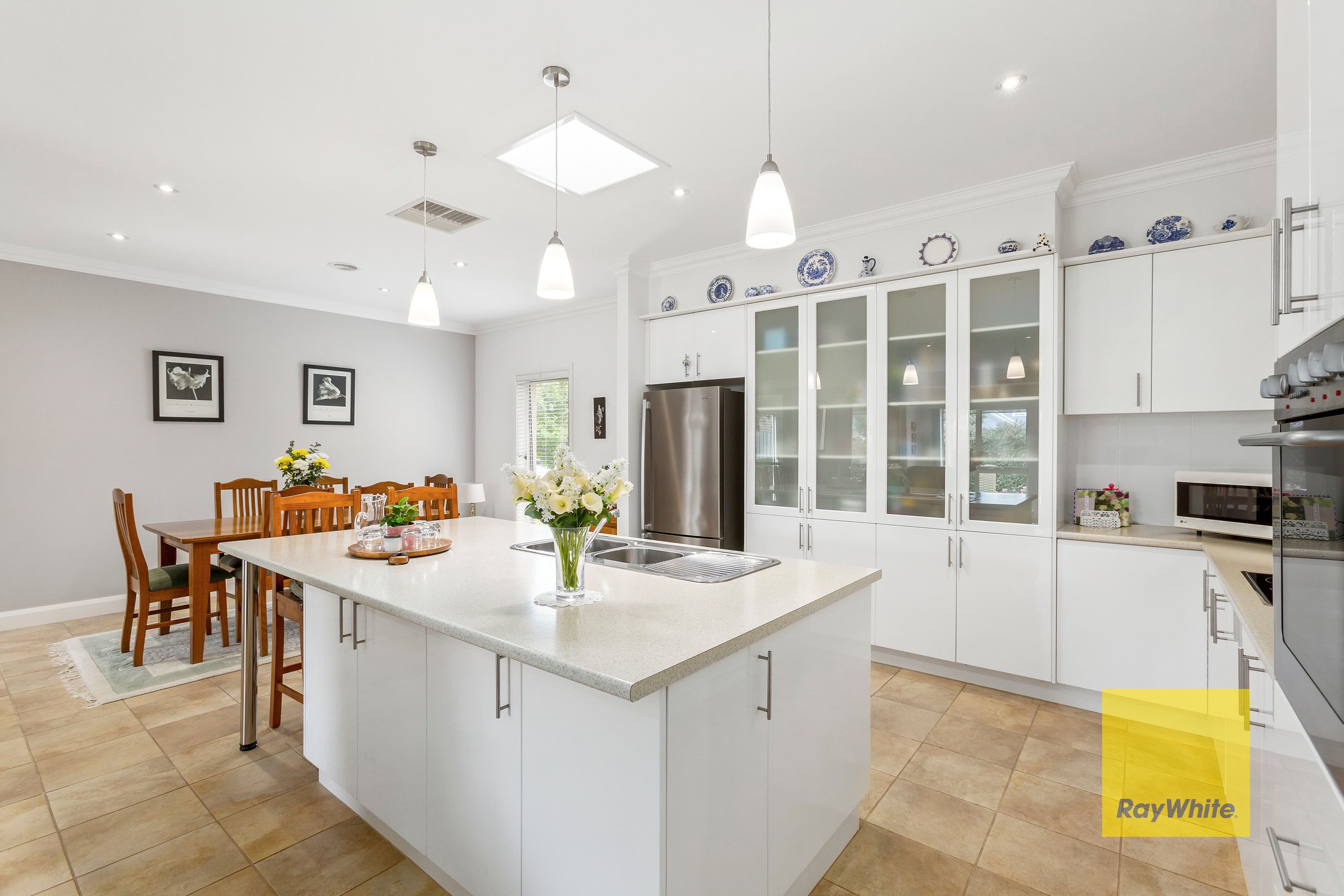 14 Cobb Court, Highton VIC 3216, Highton - Thumbnail 2