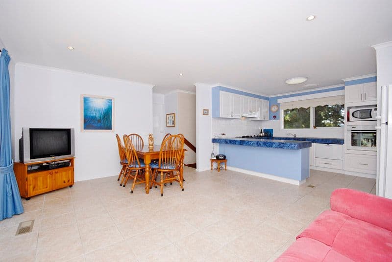 7 Five Crown Grove, DONCASTER EAST VIC 3109, Doncaster East - Thumbnail 3