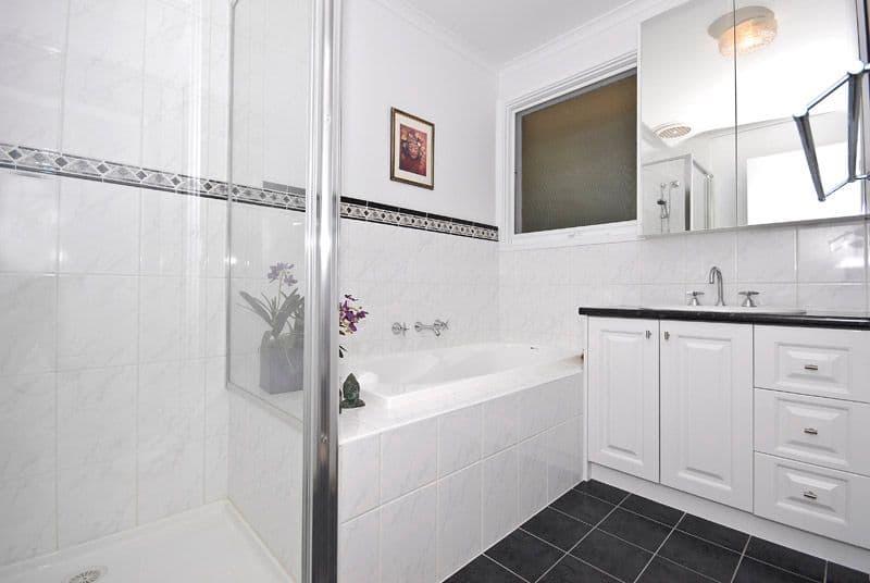 7 Five Crown Grove, DONCASTER EAST VIC 3109, Doncaster East - Thumbnail 8