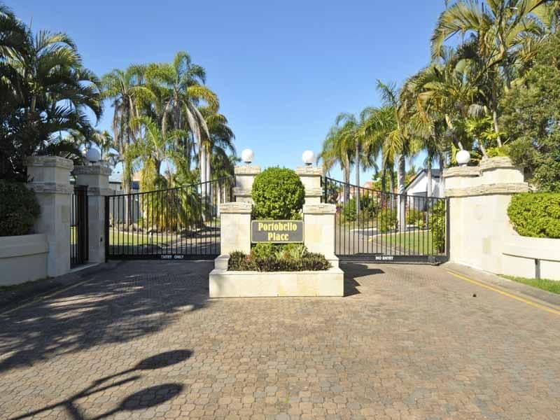 26 Portobello Drive, MERMAID WATERS QLD 4218, Mermaid Waters - Thumbnail 2