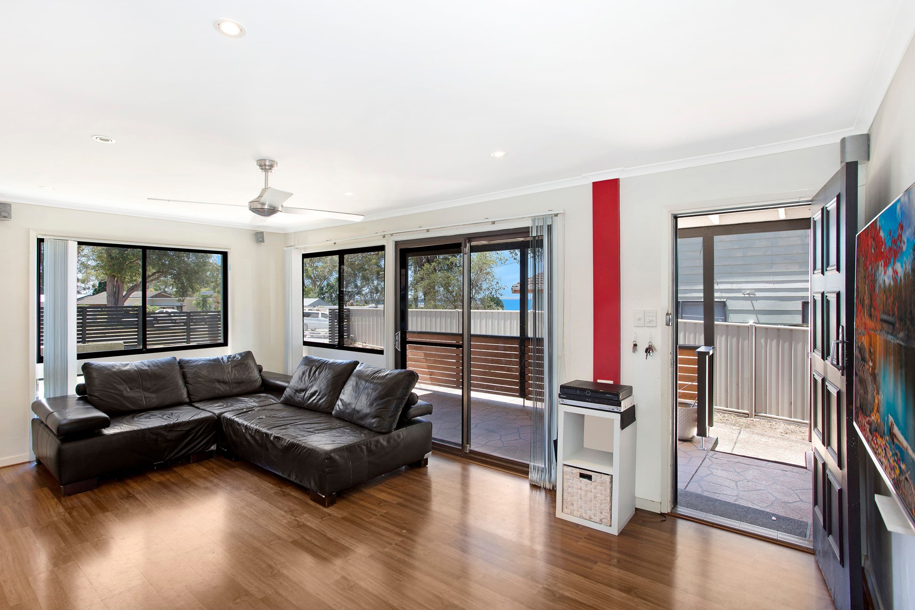 22 Shannon Parade, Berkeley Vale - Thumbnail 3