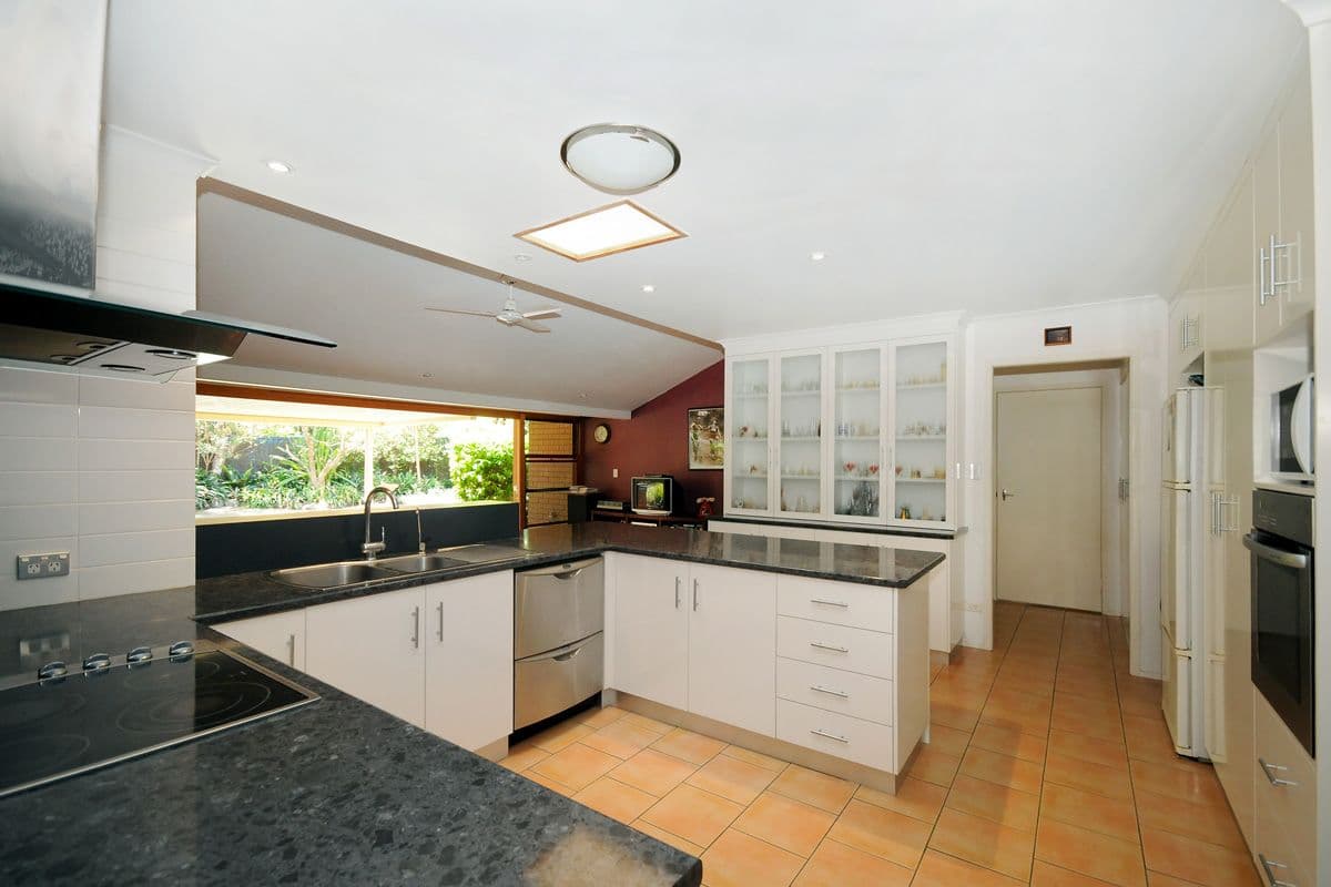 8 Cooloola Drive, RANGEVILLE QLD 4350, Rangeville - Thumbnail 4