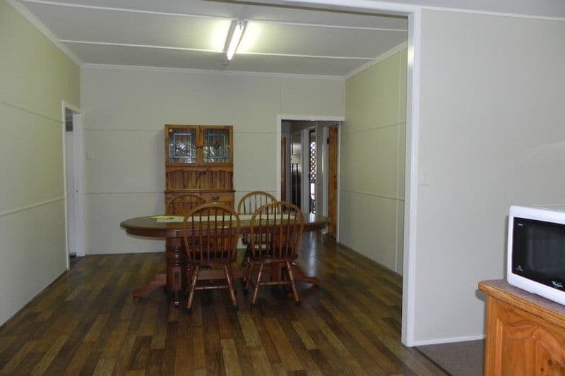 8 Edward, PITTSWORTH QLD 4356, Pittsworth - Thumbnail 7