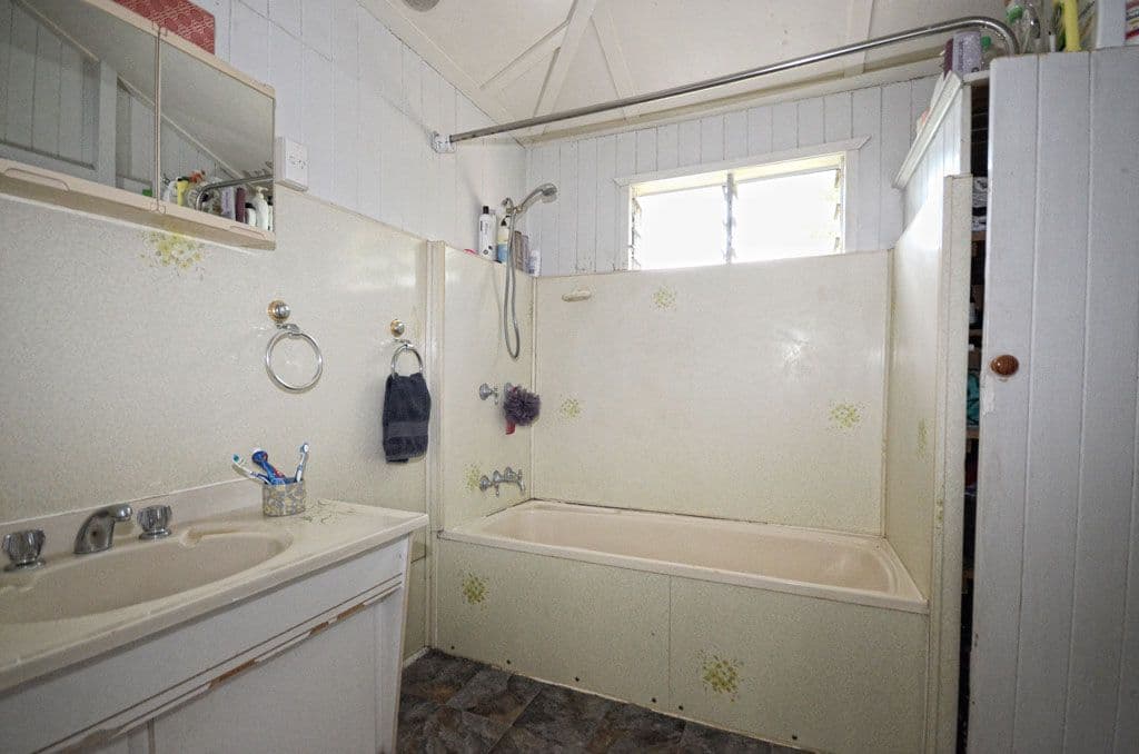 77 Grevillea Street, Biloela QLD 4715, Biloela - Thumbnail 6