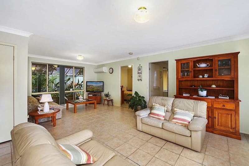 8 Merideth Place, Green Point NSW 2251, Green Point - Thumbnail 2