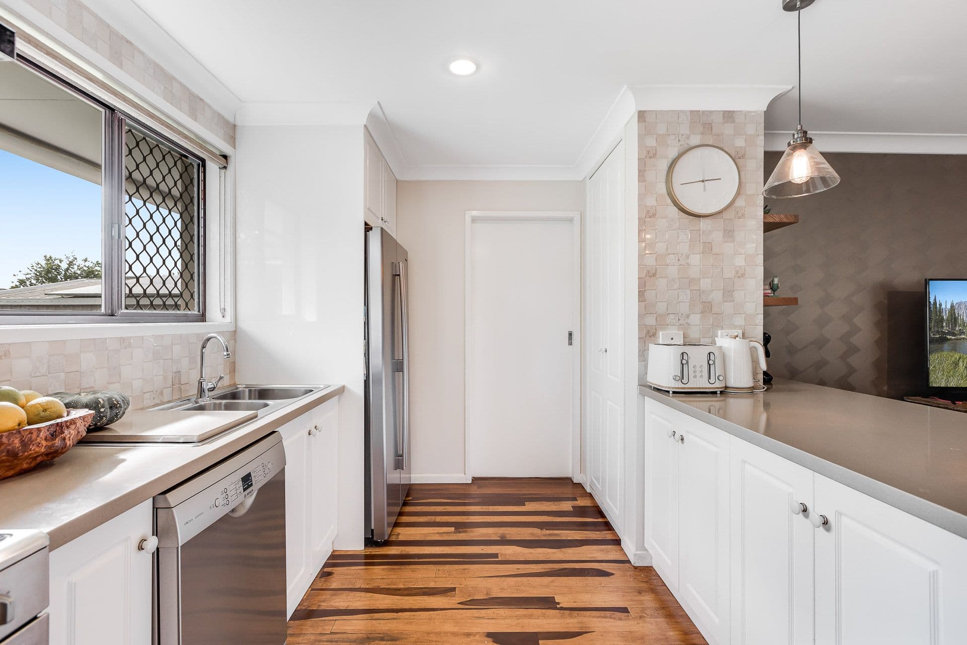 43 Jimbour Drive, Newtown QLD 4350, Newtown - Thumbnail 2