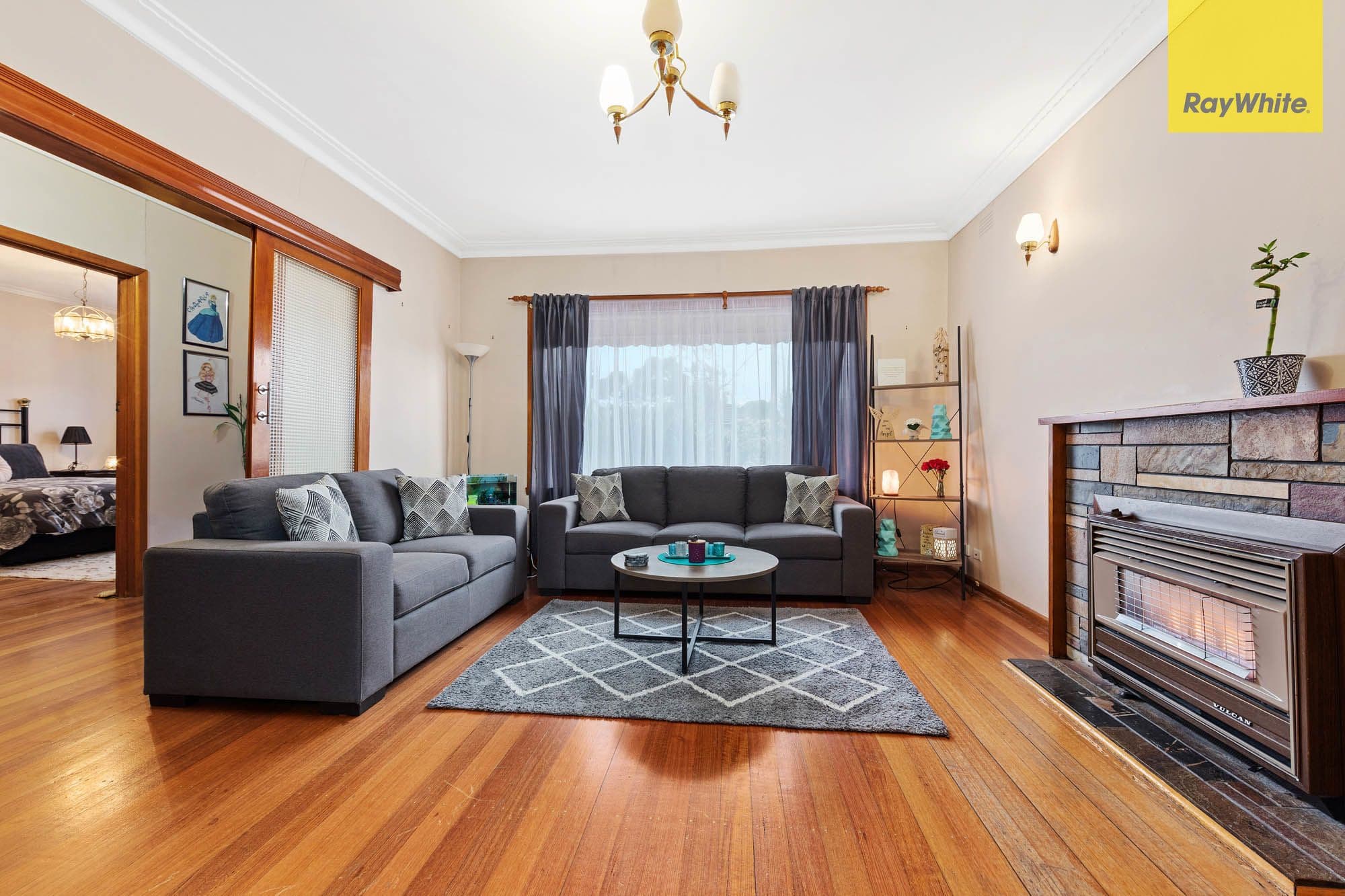 13 Willow Avenue, St Albans VIC 3021, St Albans - Thumbnail 2