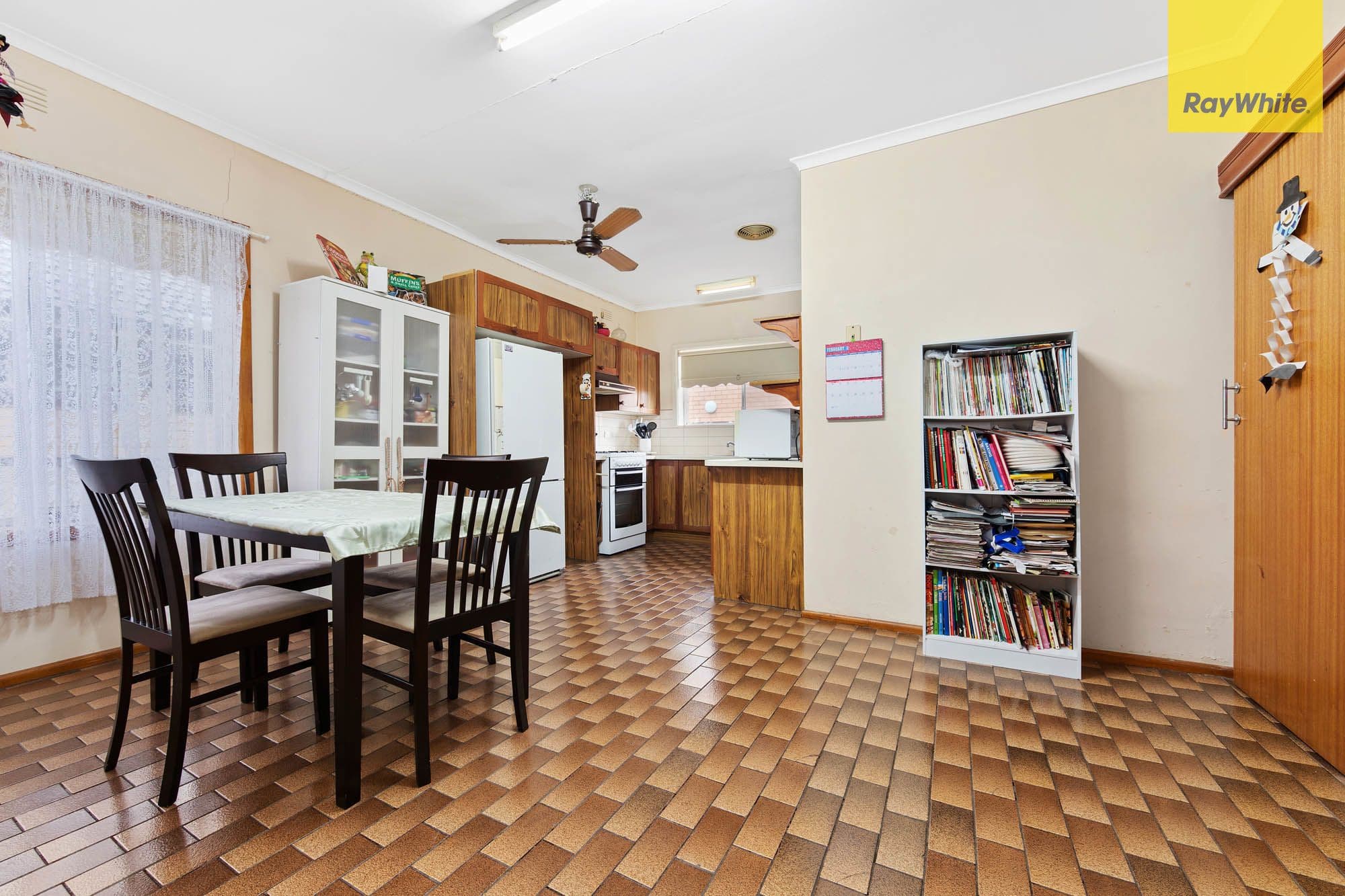 13 Willow Avenue, St Albans VIC 3021, St Albans - Thumbnail 4