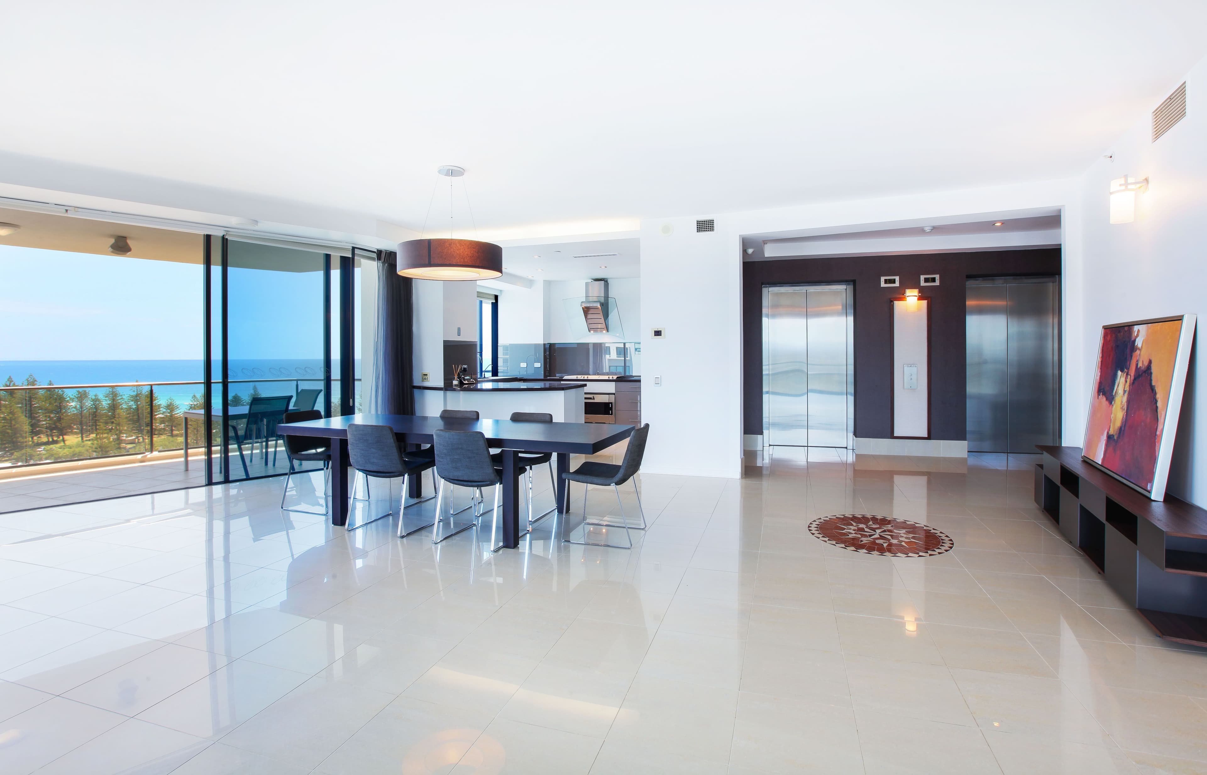 11 Peak Avenue, Main Beach QLD 4217, Main Beach - Thumbnail 5
