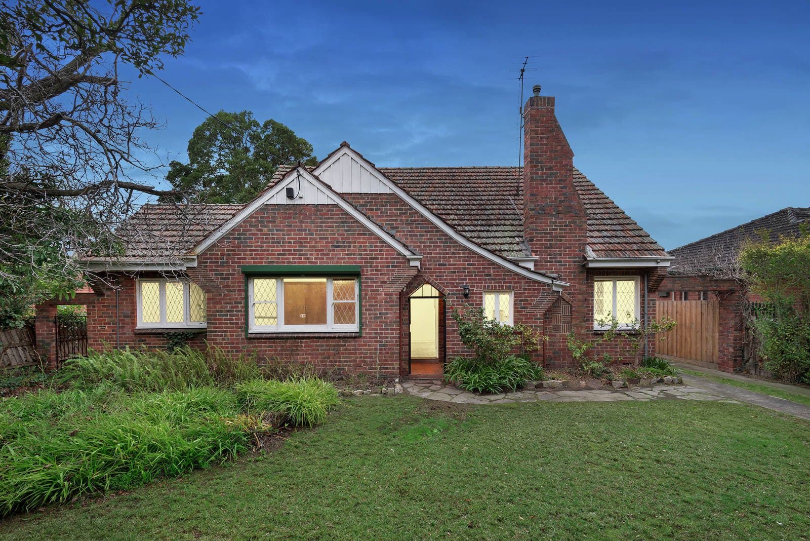 11 Waiora Road, Heidelberg Heights, Heidelberg Heights - Thumbnail 3