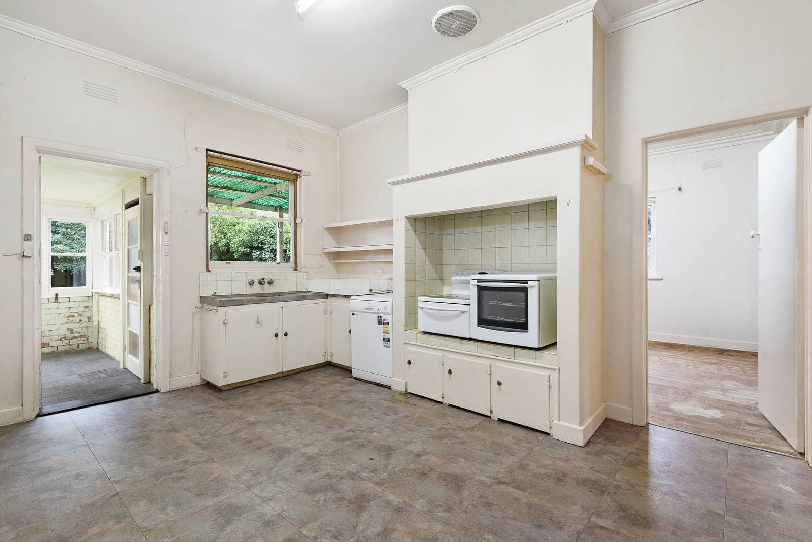 11 Waiora Road, Heidelberg Heights, Heidelberg Heights - Thumbnail 7