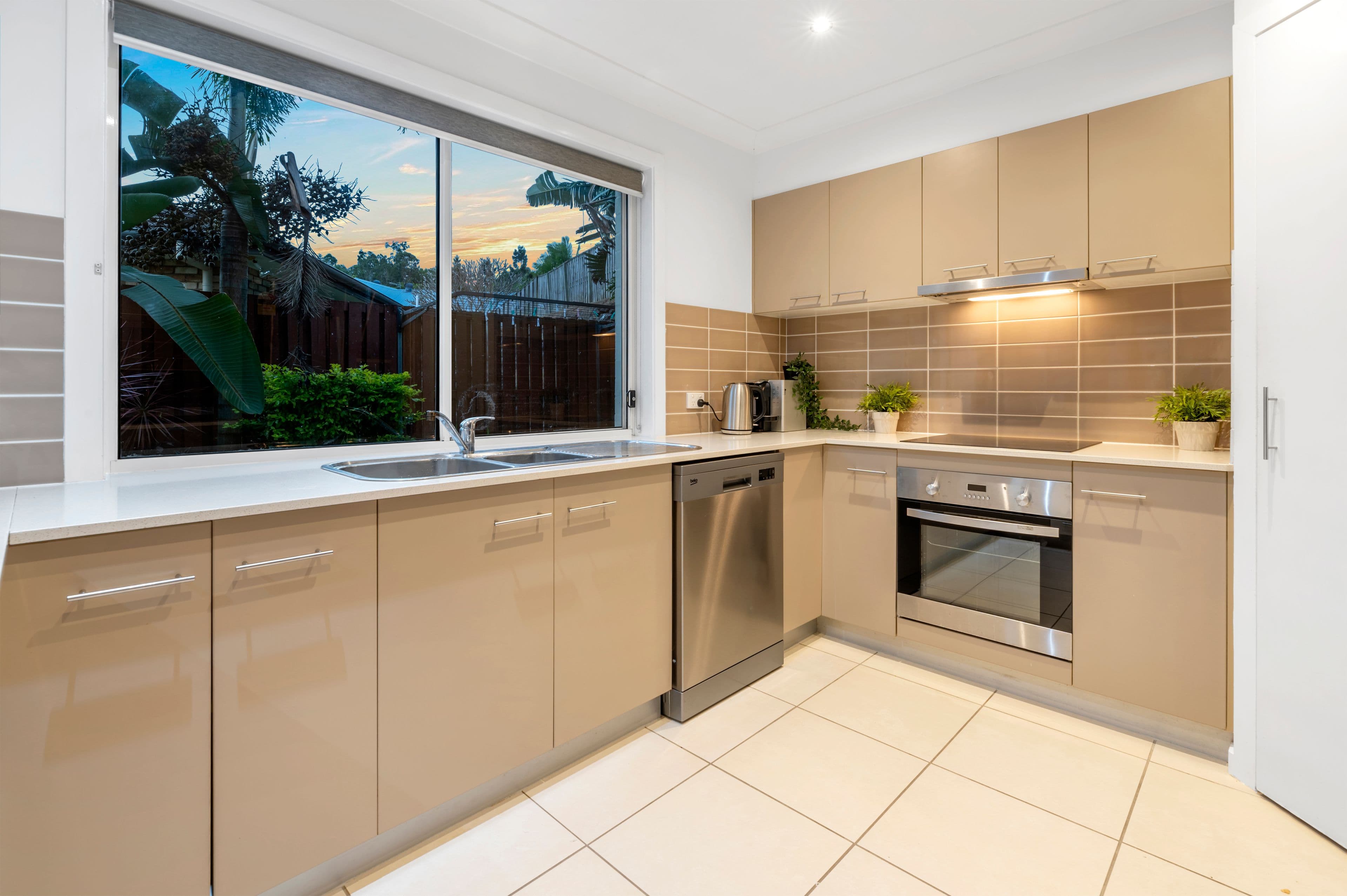 42 Angourie Crescent, Pacific Pines QLD 4211, Pacific Pines - Thumbnail 5